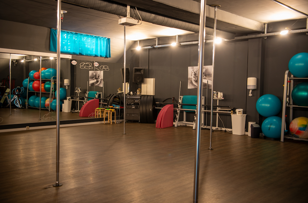 fitplus_Fitnessstudio Kirchdorf Polefitness