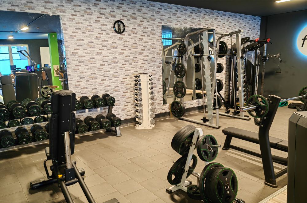 fitplus_Kirchdorf_Freihantelbereich